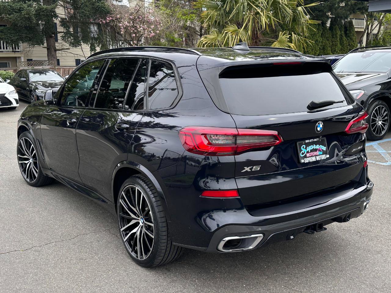 Used 2019 BMW X5 xDrive40i w/ M Sport Package AWD/4WD image 6
