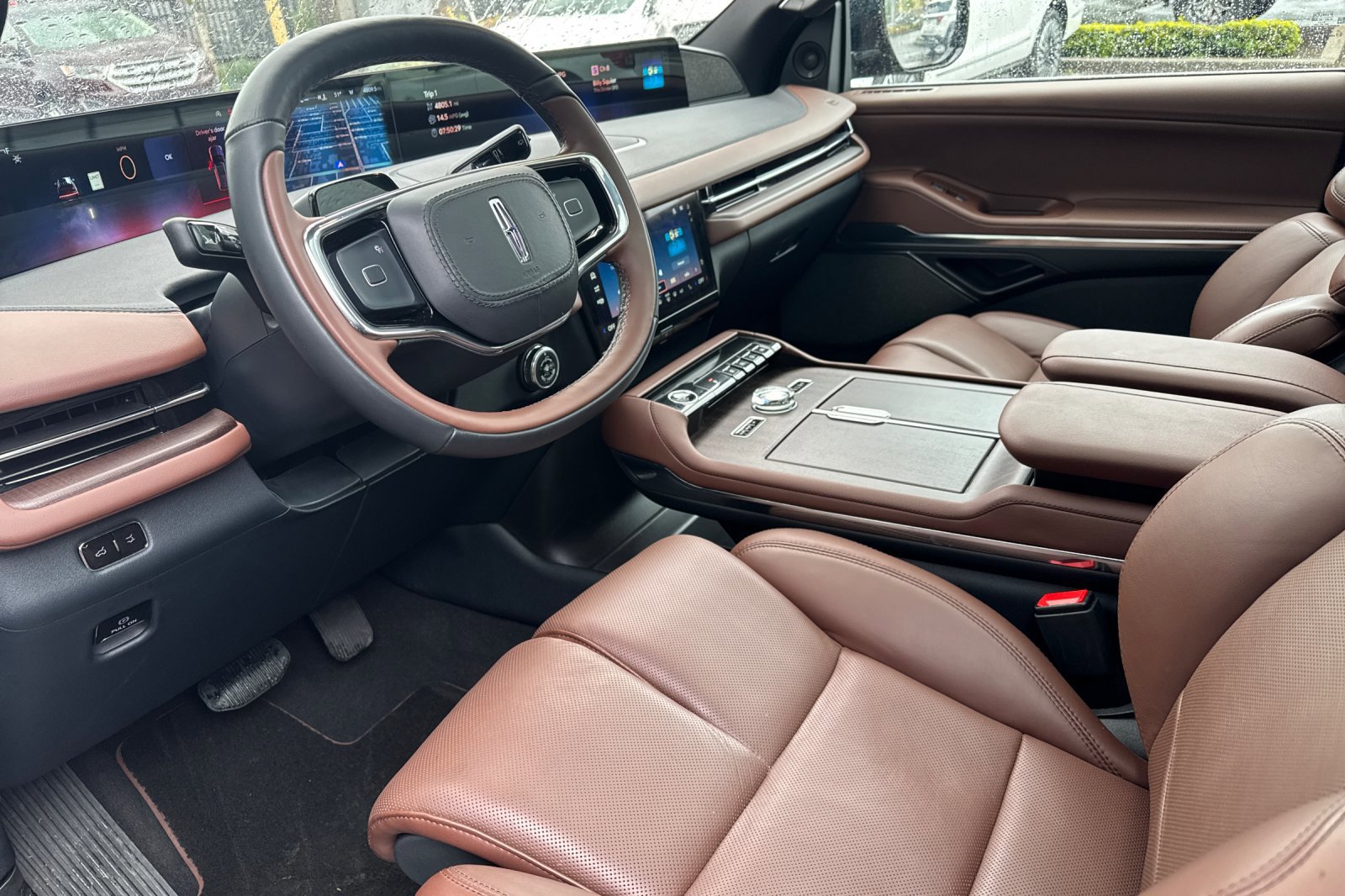 Used 2025 Lincoln Navigator Reserve image 10