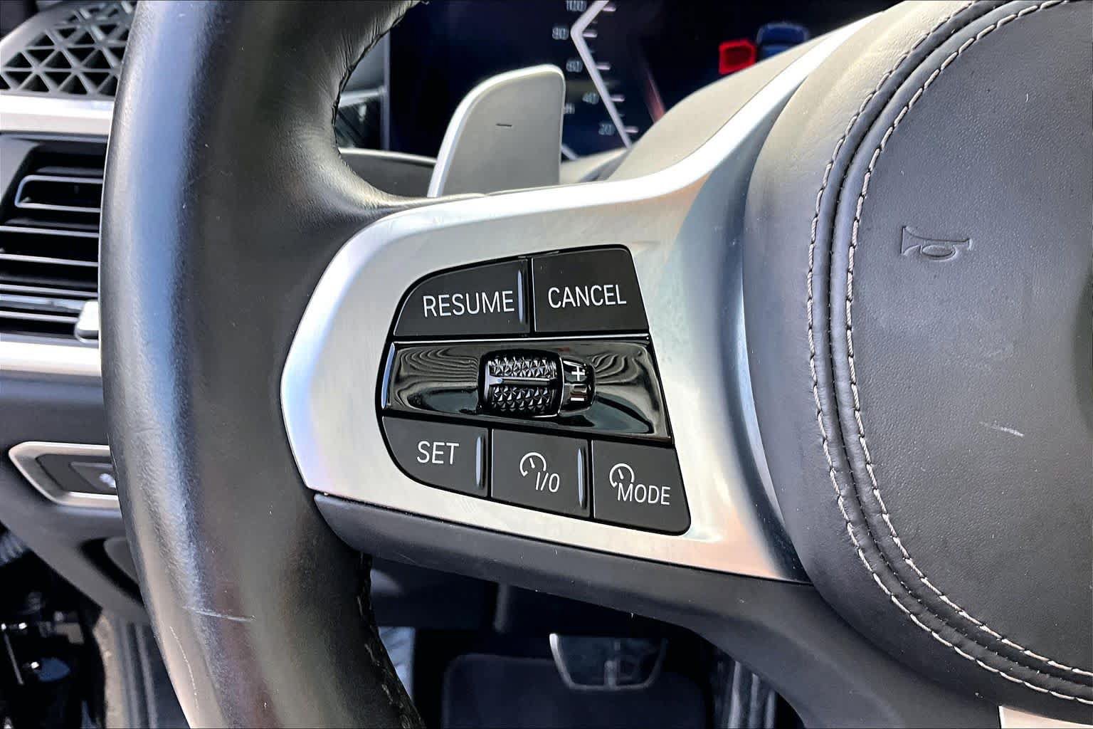 Used 2025 BMW X7 xDrive40i w/ M Sport Package AWD/4WD image 23