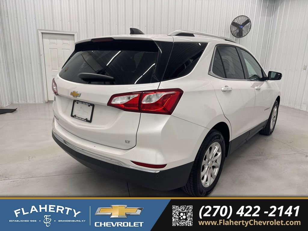 Used 2018 Chevrolet Equinox LT w/ Sun & Infotainment Package image 3