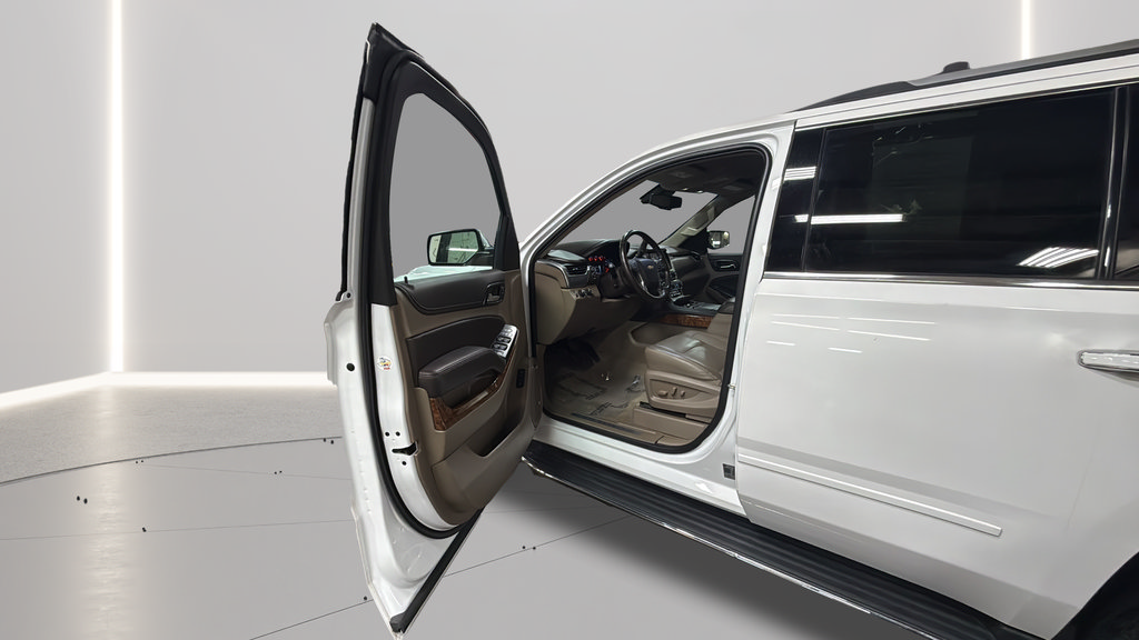 Used 2020 Chevrolet Tahoe Premier AWD/4WD image 17