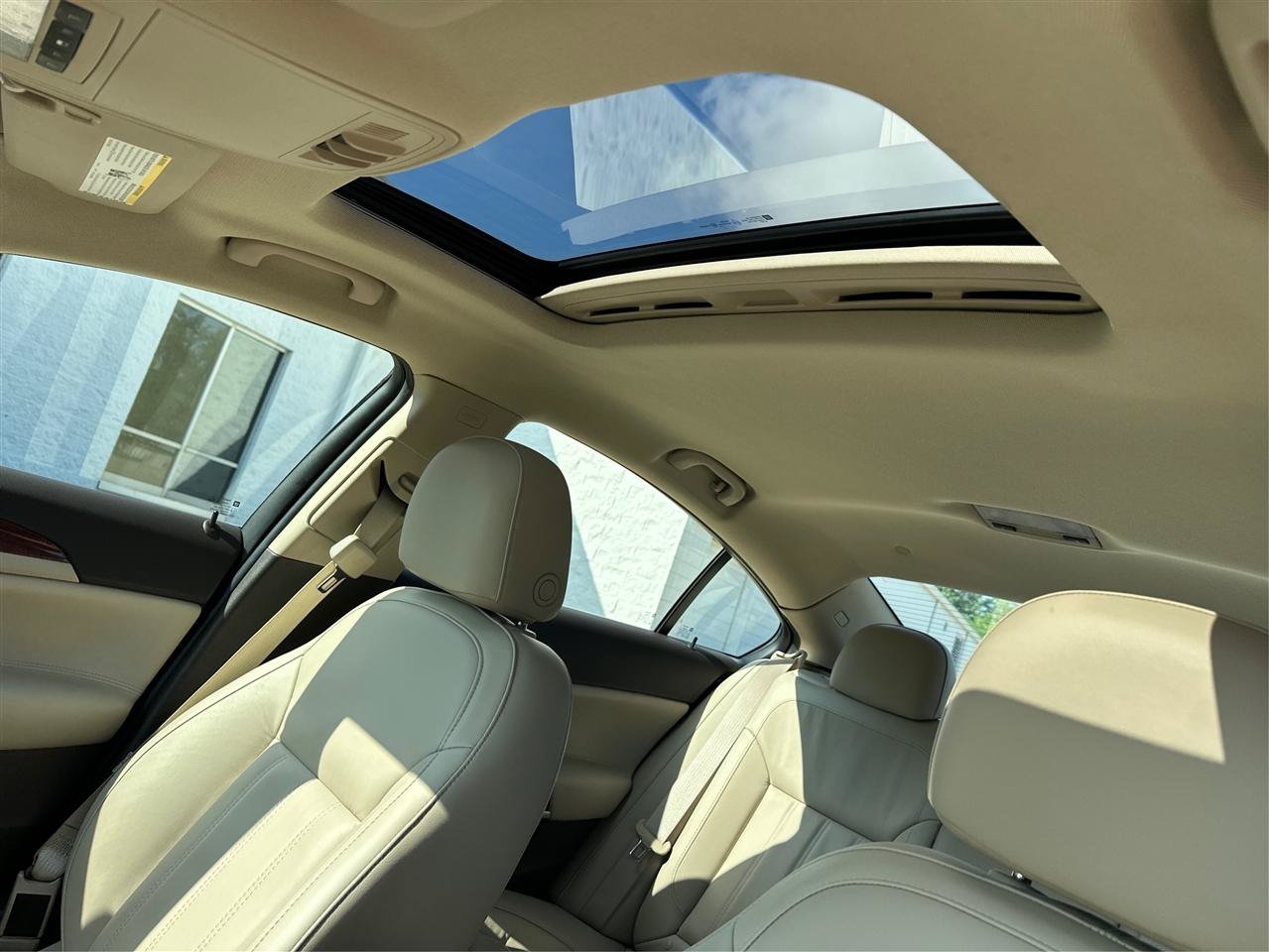 Used 2017 Buick Regal Sport Touring FWD image 22