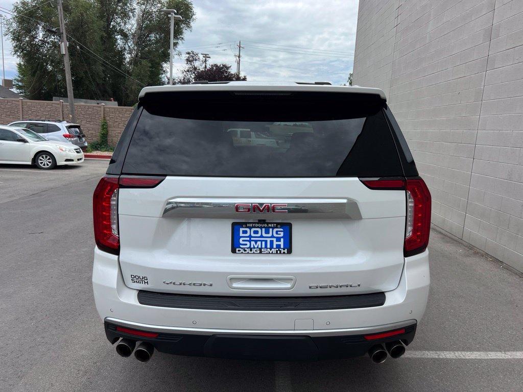 Used 2022 GMC Yukon Denali AWD/4WD image 5