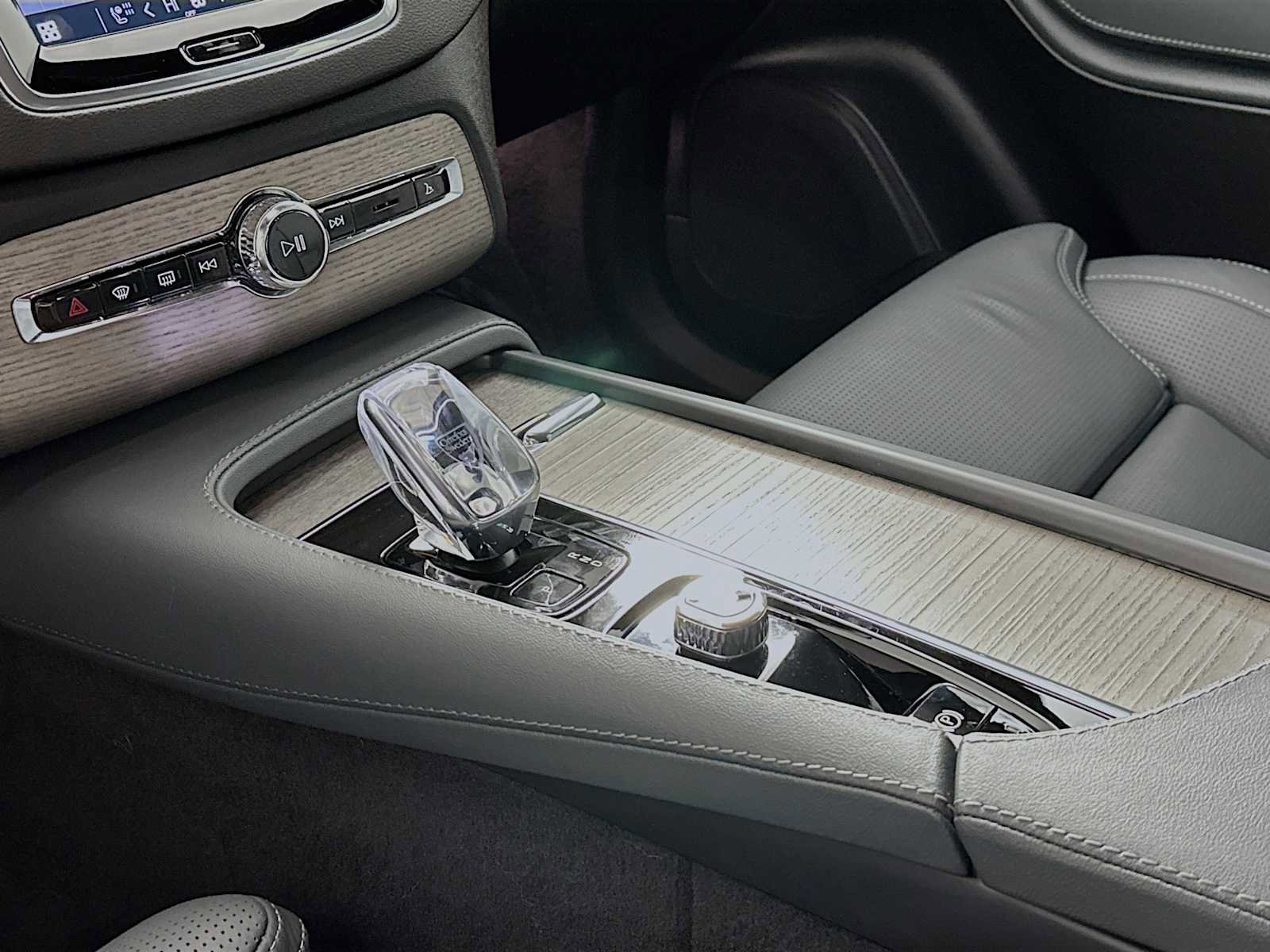 Certified 2023 Volvo XC90 B6 Ultimate image 16