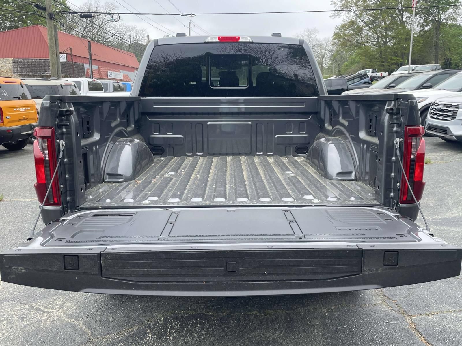 New 2026 Ford F150 XLT w/ Equipment Group 302A MID AWD/4WD image 4