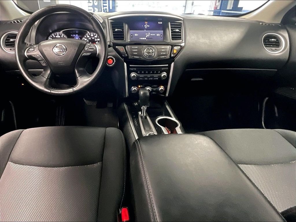 Used 2020 Nissan Pathfinder SV AWD/4WD image 22