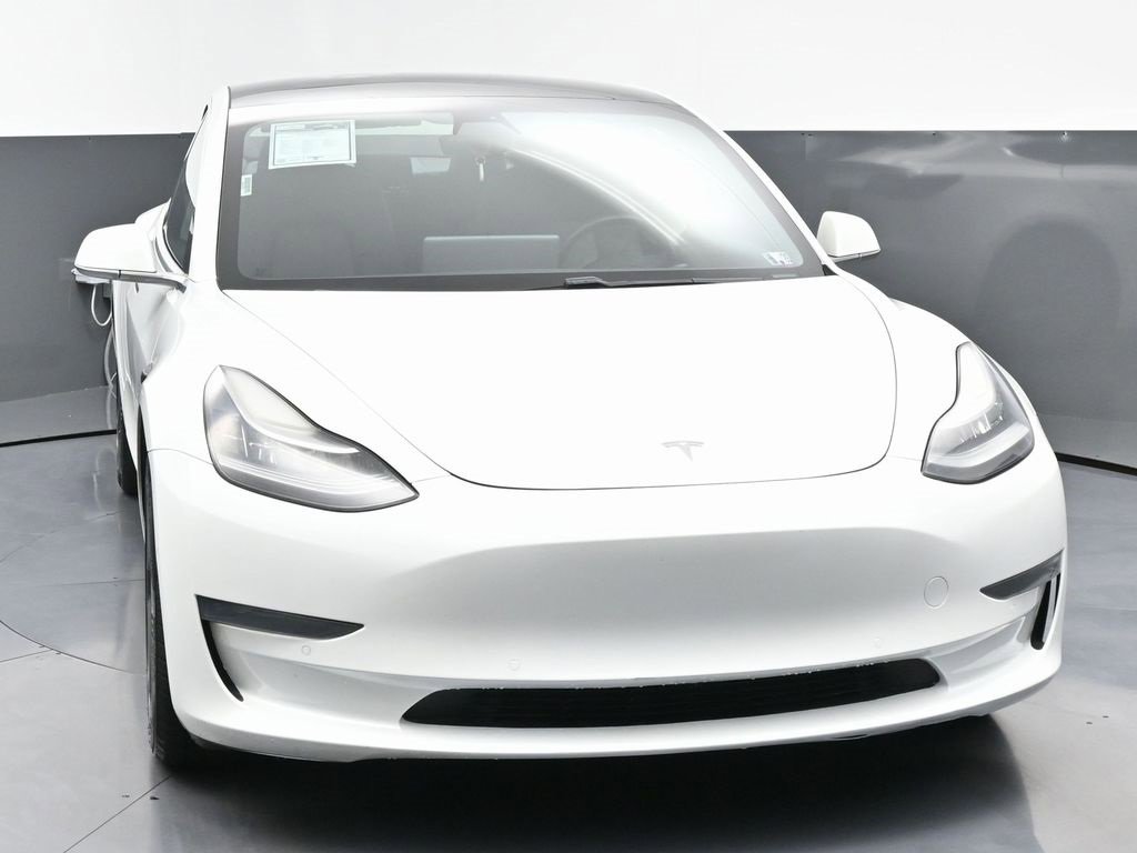 Used 2020 Tesla Model 3 Standard Range Plus image 3