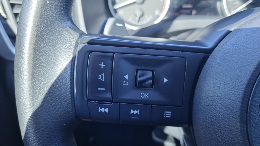 Used 2022 Nissan Rogue S FWD image 21