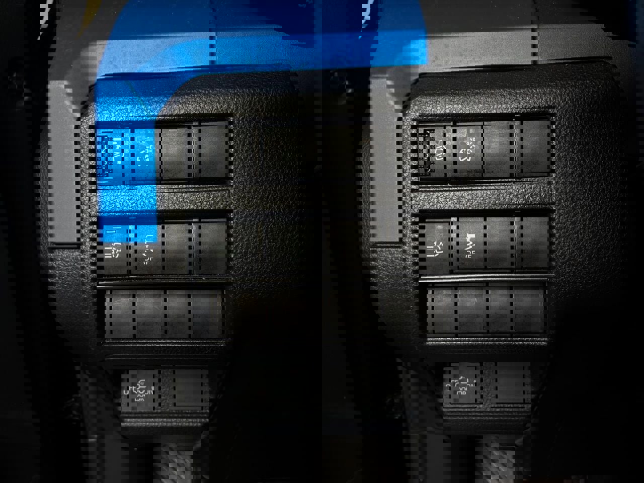 Used 2025 Toyota Tacoma TRD Off-Road AWD/4WD image 20