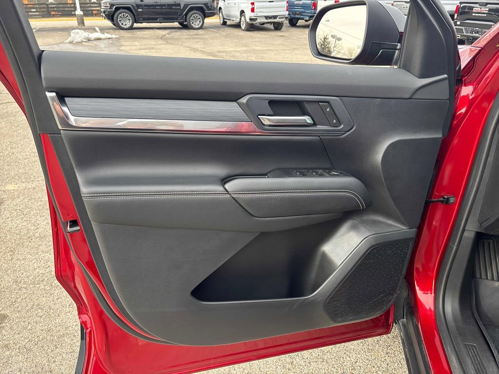 Used 2026 GMC Terrain Elevation image 9