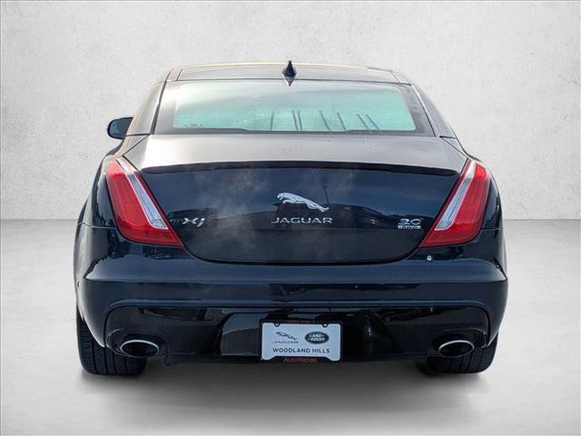 Used 2019 Jaguar XJ R-Sport image 7