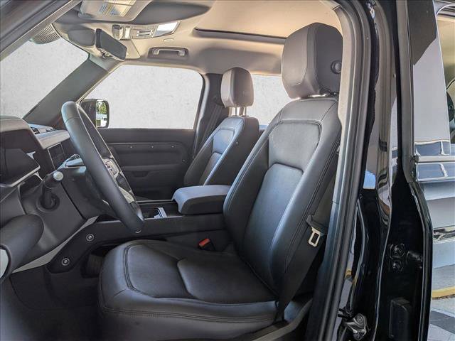 Used 2024 Land Rover Defender 110 S image 14