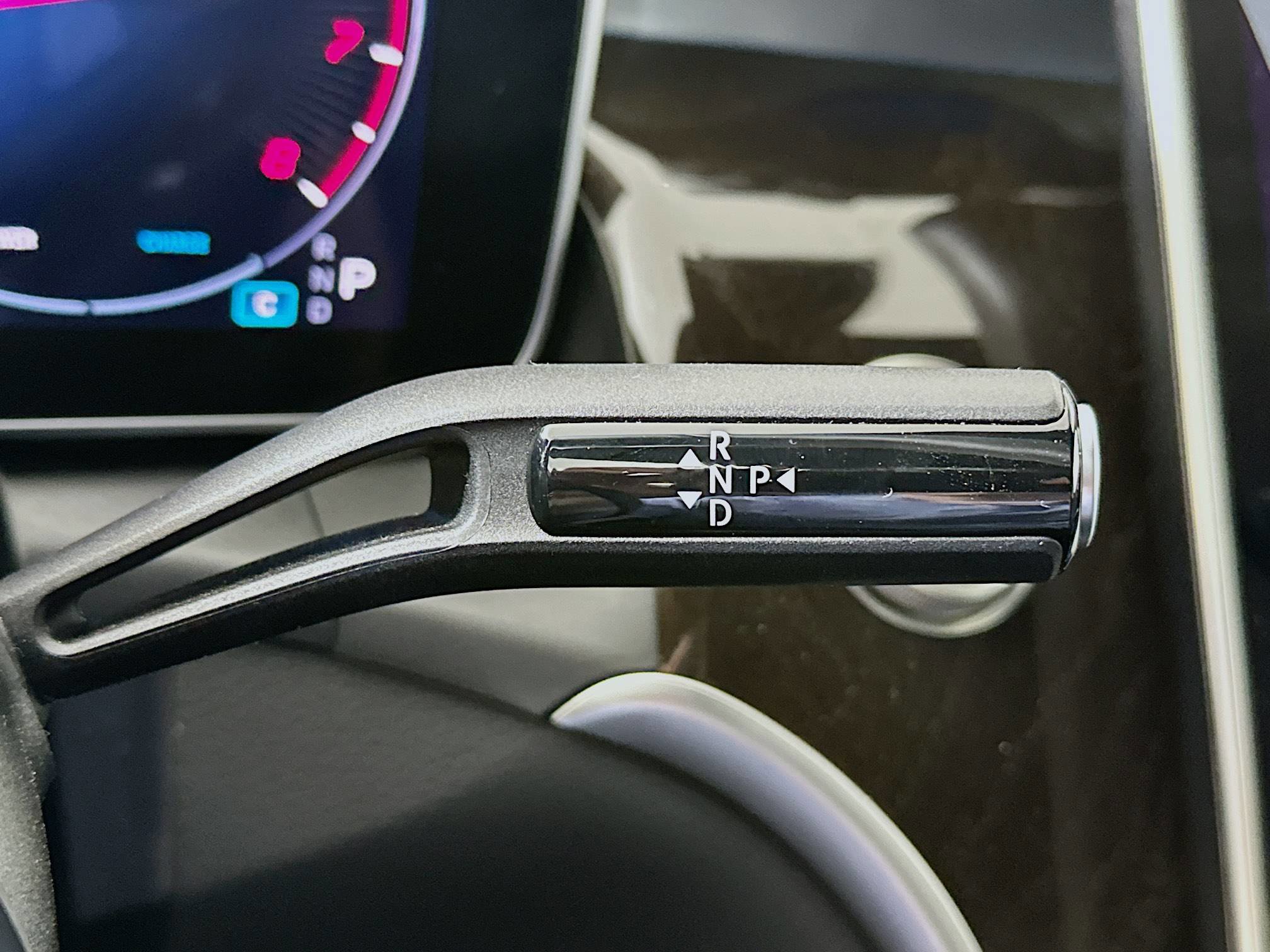 Used 2025 Mercedes-Benz GLC 300 4MATIC image 16