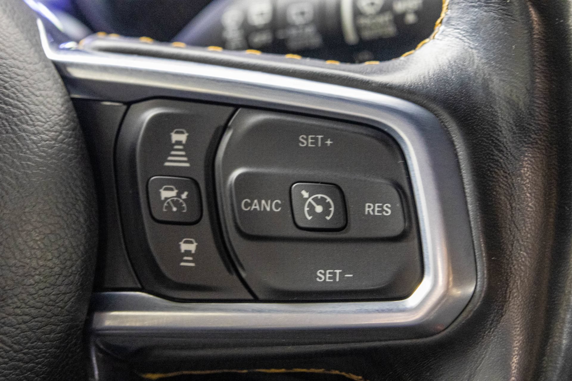 Used 2021 Jeep Wrangler Unlimited Sahara AWD/4WD image 34