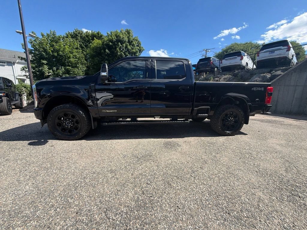 Used 2023 Ford F250 Lariat w/ Black Appearance Package AWD/4WD image 3