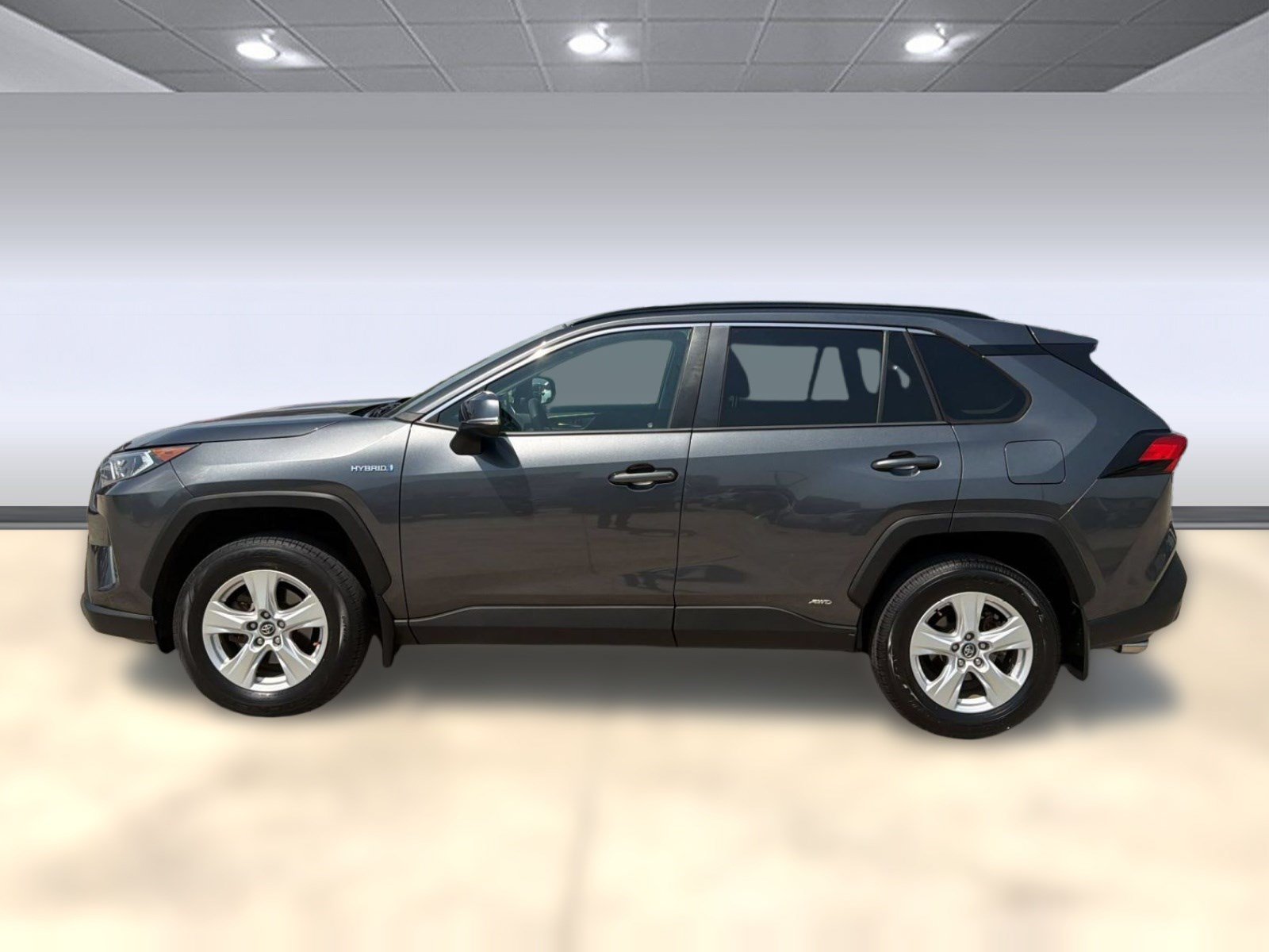 Used 2021 Toyota RAV4 XLE w/ Convenience Package AWD/4WD image 2