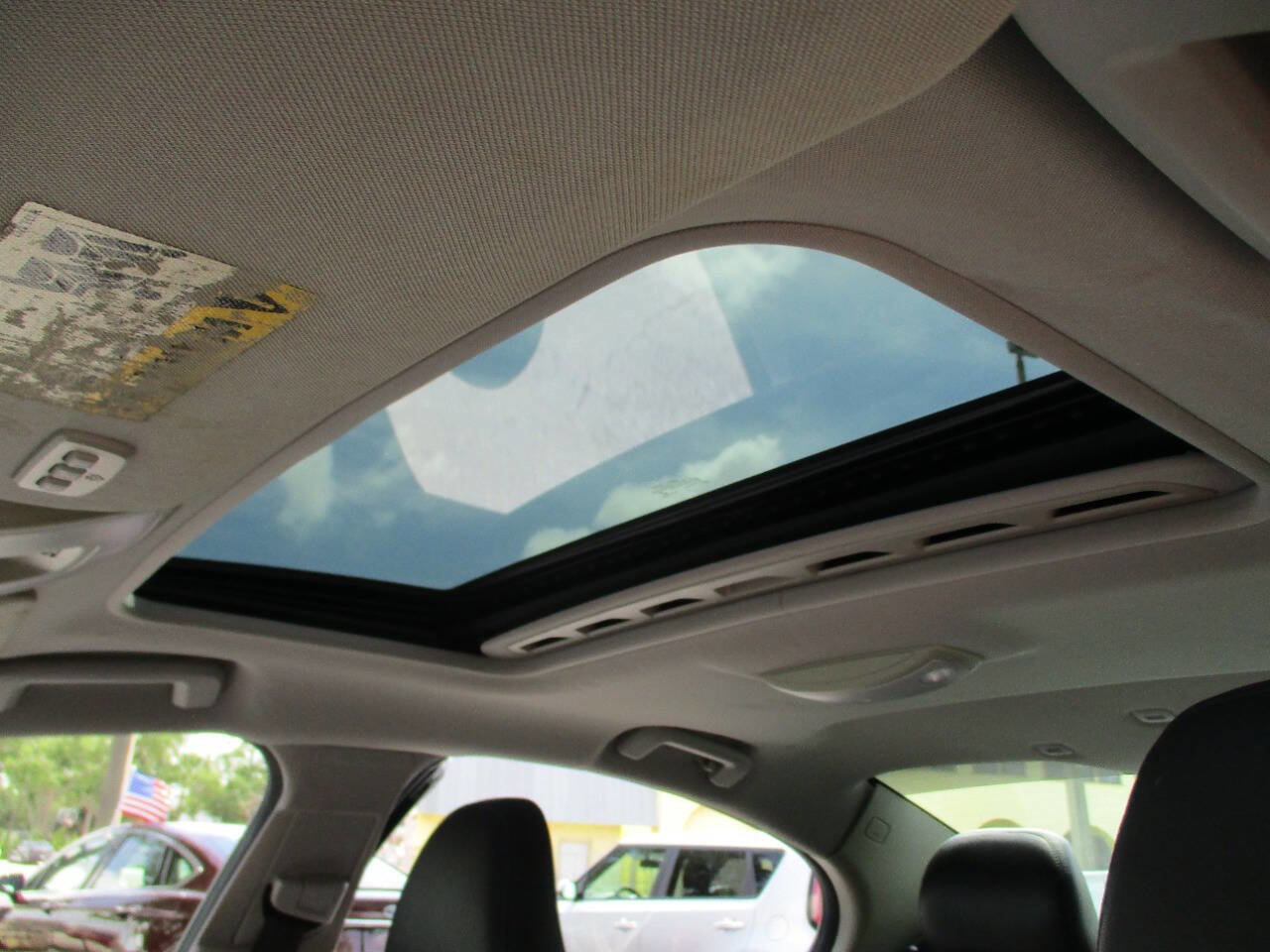 Used 2015 Volvo S60 T5 Premier w/ Convenience Package image 21