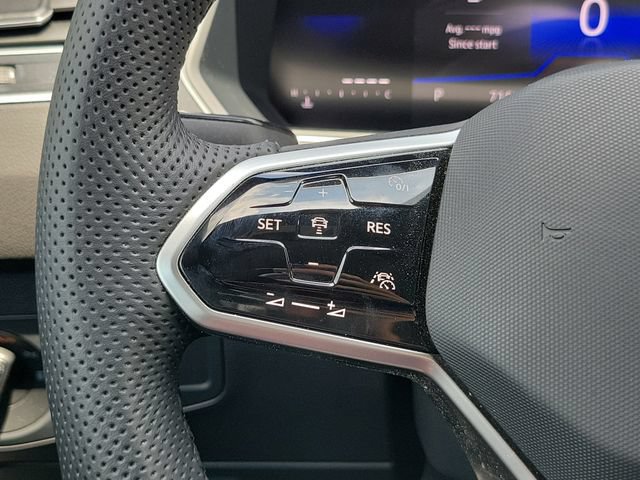 Used 2024 Volkswagen Tiguan SE R-Line AWD/4WD image 26