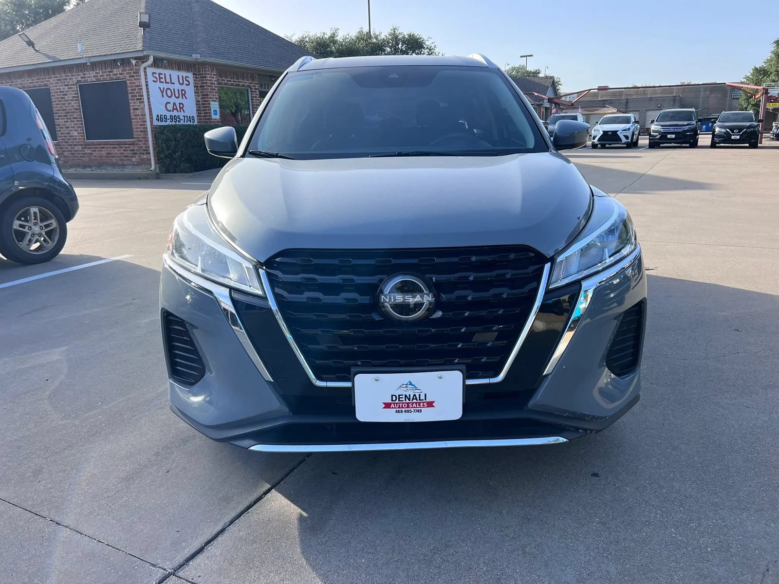 Used 2023 Nissan Kicks SV FWD image 4