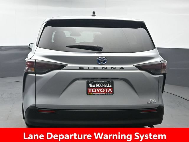 Certified 2023 Toyota Sienna XLE w/ Protection Package (TMS) FWD image 5