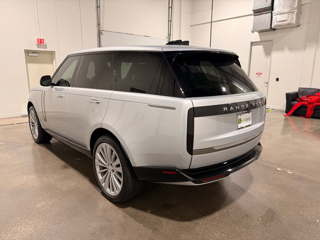 Used 2025 Land Rover Range Rover SE image 7
