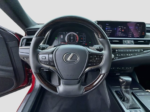 Used 2021 Lexus ES 300h Ultra Luxury w/ Accessory Package 2 FWD image 38