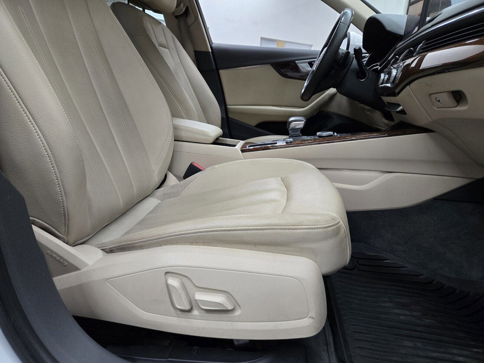 Used 2017 Audi A4 2.0T Premium w/ 18" Wheel Package image 14