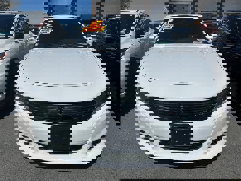 Used 2019 Dodge Charger SXT image 3