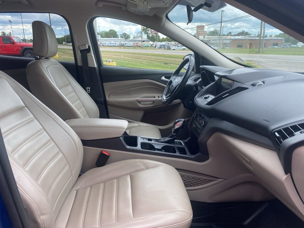 Used 2019 Ford Escape SEL image 18