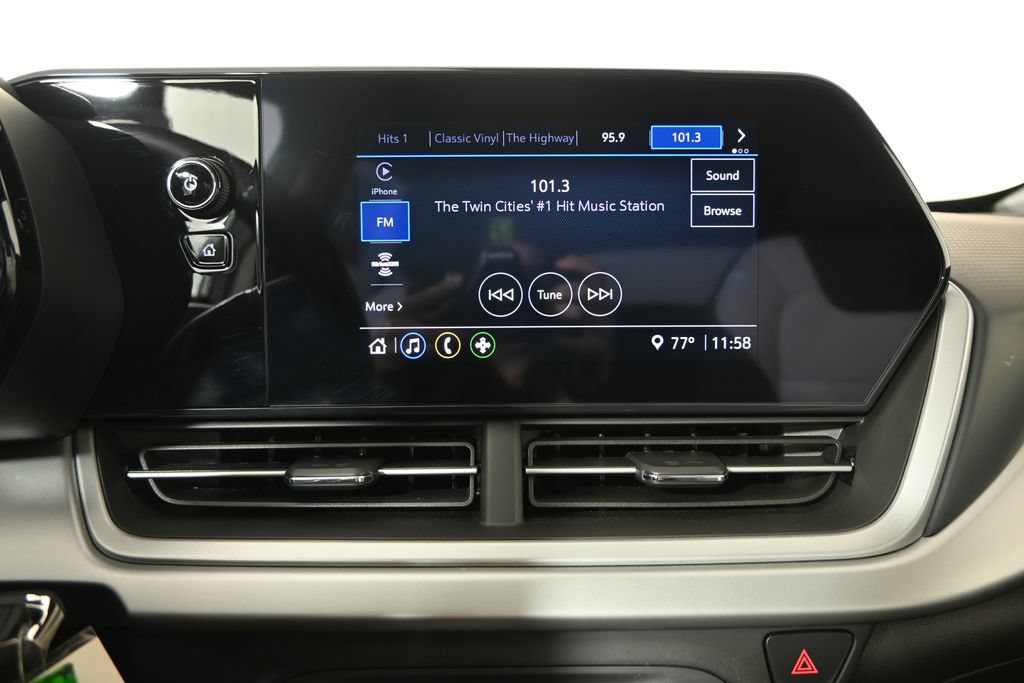 Used 2024 Chevrolet Trax RS w/ Driver Confidence Package FWD image 27