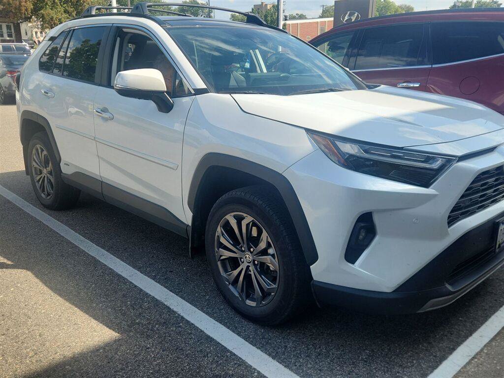 Used 2024 Toyota RAV4 Limited w/ Advanced Technology Package AWD/4WD image 16