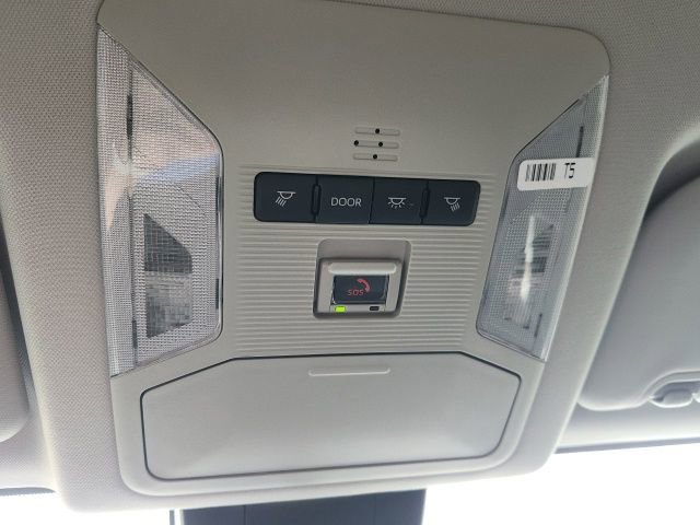 Used 2024 Toyota RAV4 LE AWD/4WD image 39