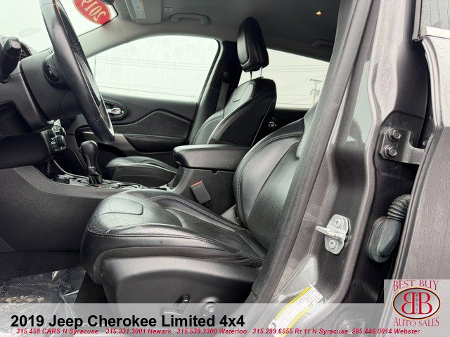 Used 2019 Jeep Cherokee Limited image 10