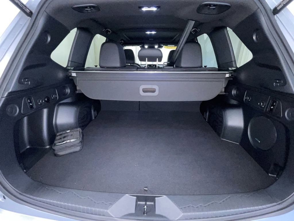 Certified 2025 Subaru Forester Limited image 18