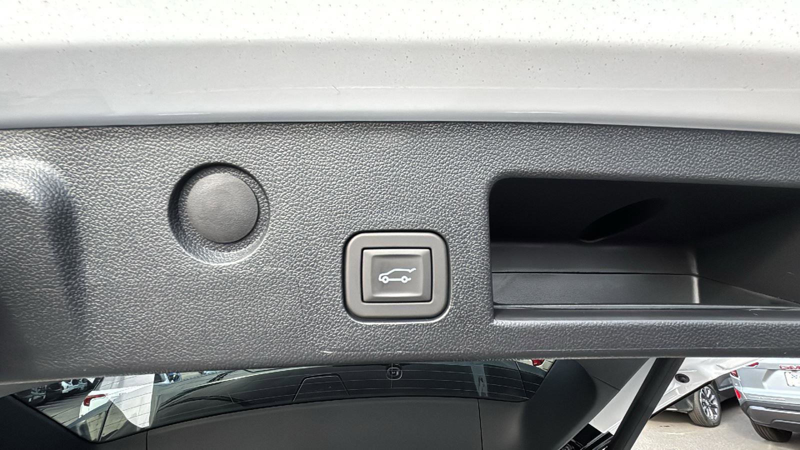 New 2026 GMC Terrain AT4 w/ Convenience Package III image 31