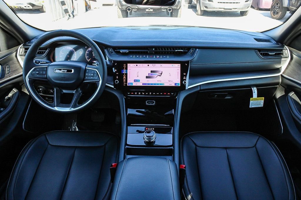 New 2026 Jeep Grand Cherokee Limited w/ Limited Altitude Package RWD image 13