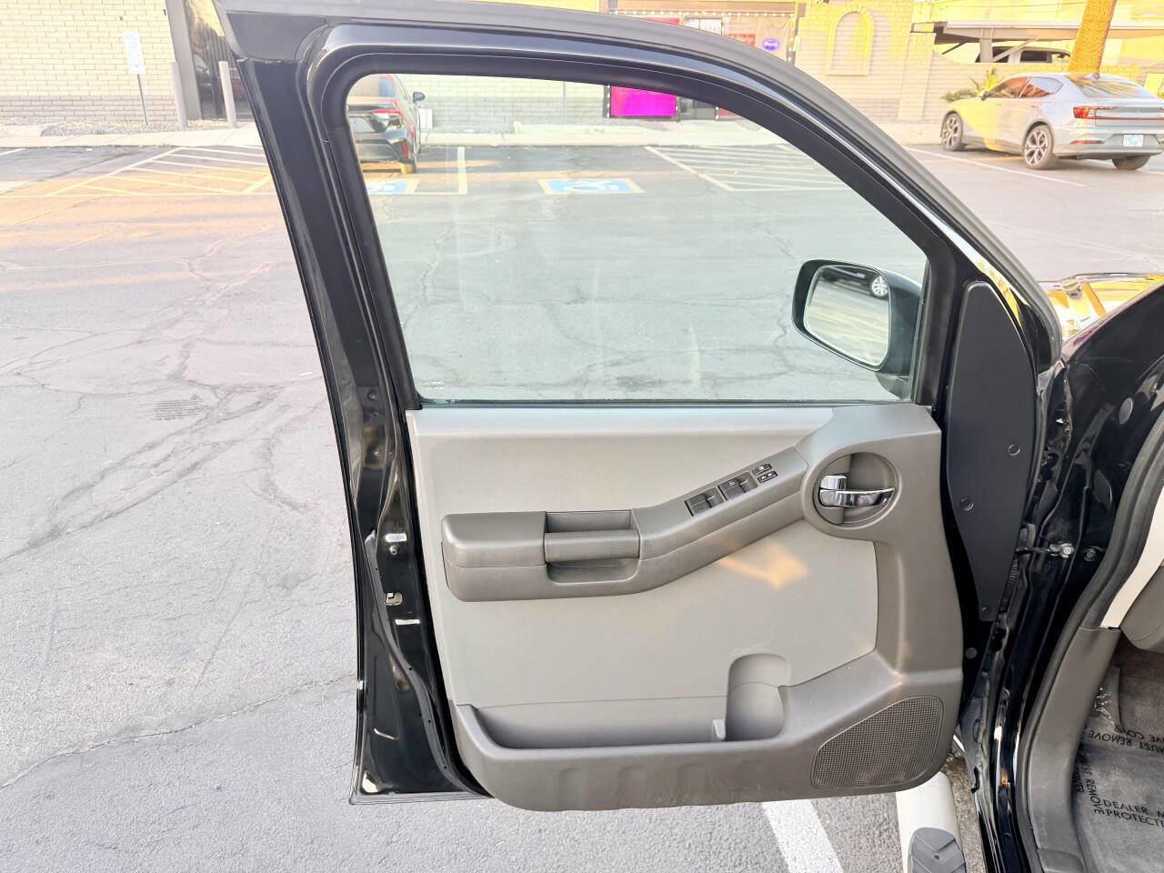 Used 2011 Nissan Xterra S w/ 4X2 Value Package image 8