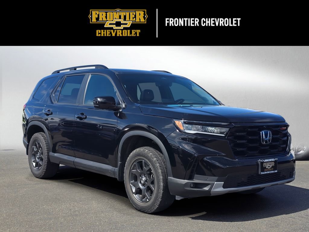 Used 2023 Honda Pilot TrailSport image 1