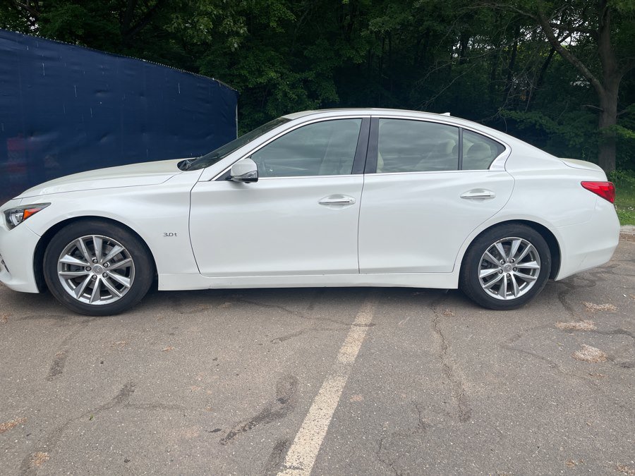 Used 2016 INFINITI Q50 3.0t Premium w/ Driver Assistance Package RWD image 38