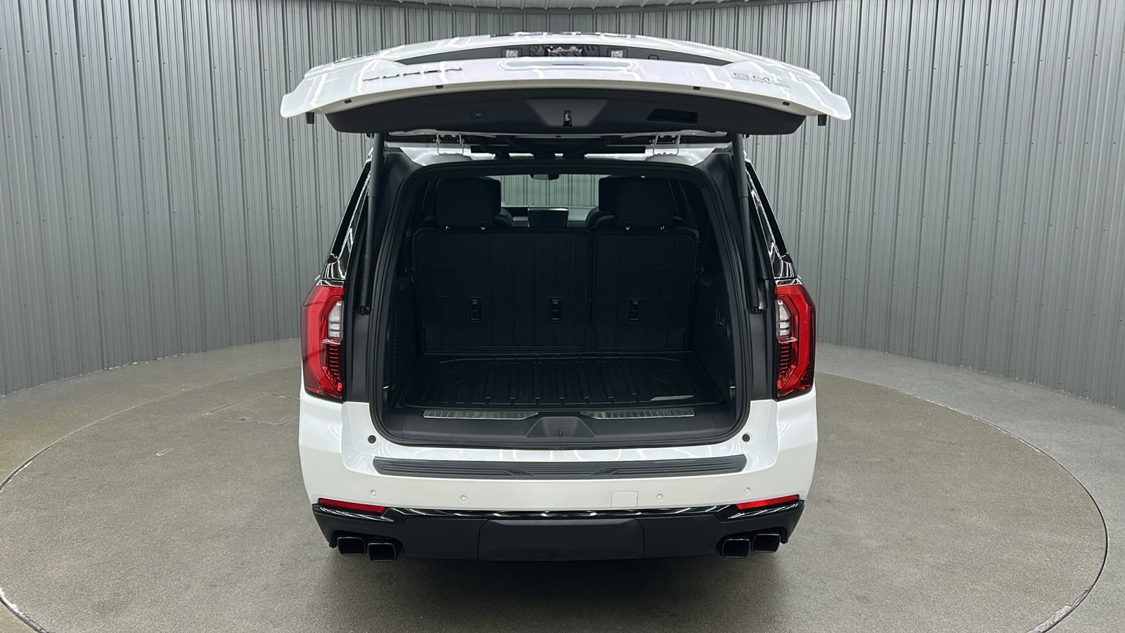 Used 2025 GMC Yukon XL Denali Ultimate image 16