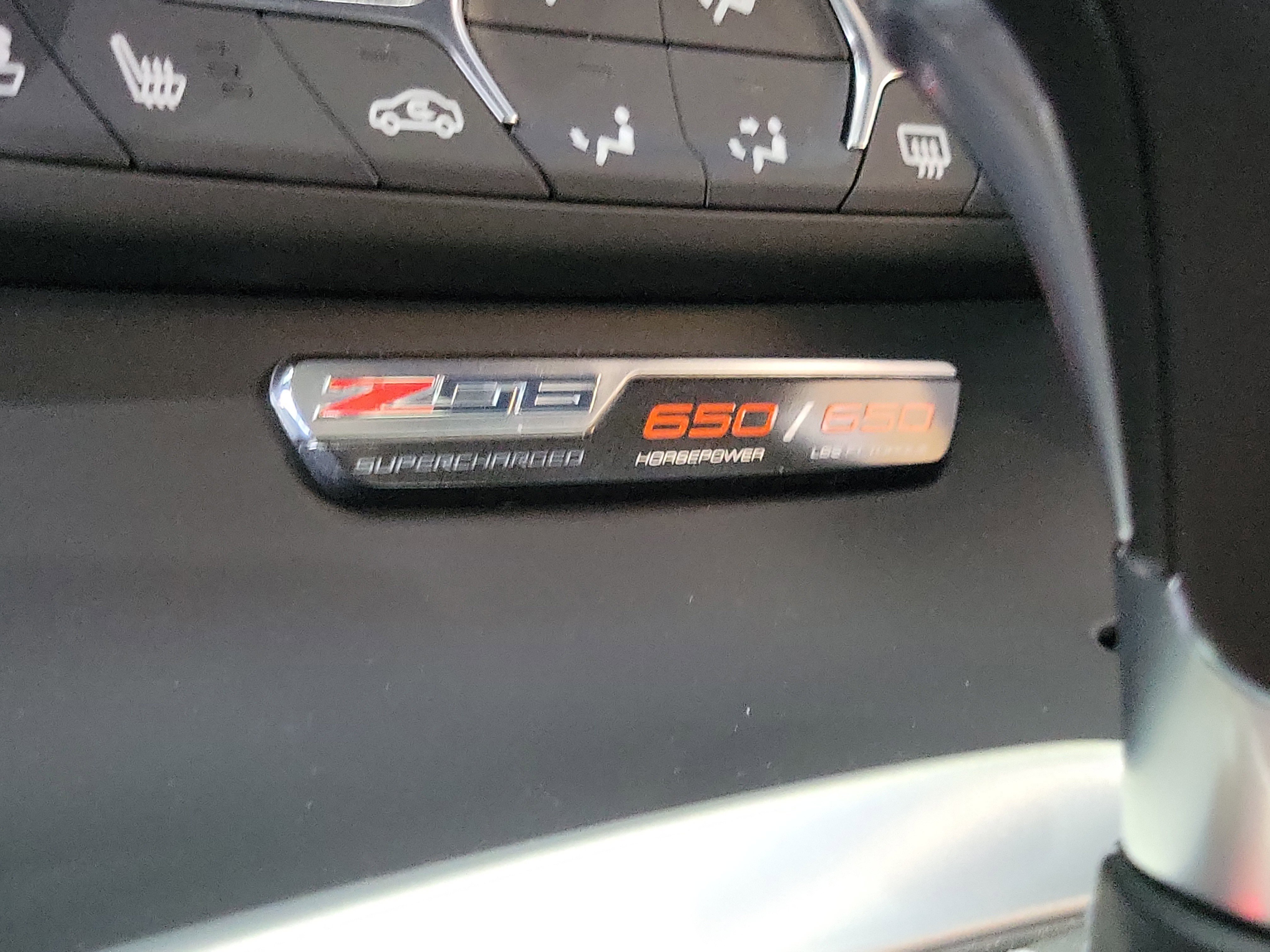 Used 2015 Chevrolet Corvette Z06 w/ 3LZ Preferred Equipment Group RWD image 21