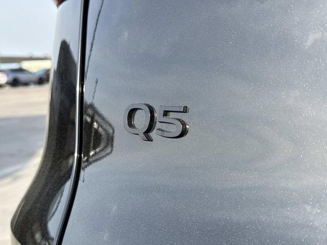 Used 2025 Audi Q5 Premium w/ Convenience Package image 11