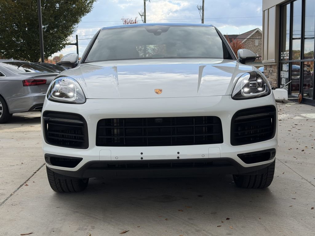 Used 2022 Porsche Cayenne Coupe image 4