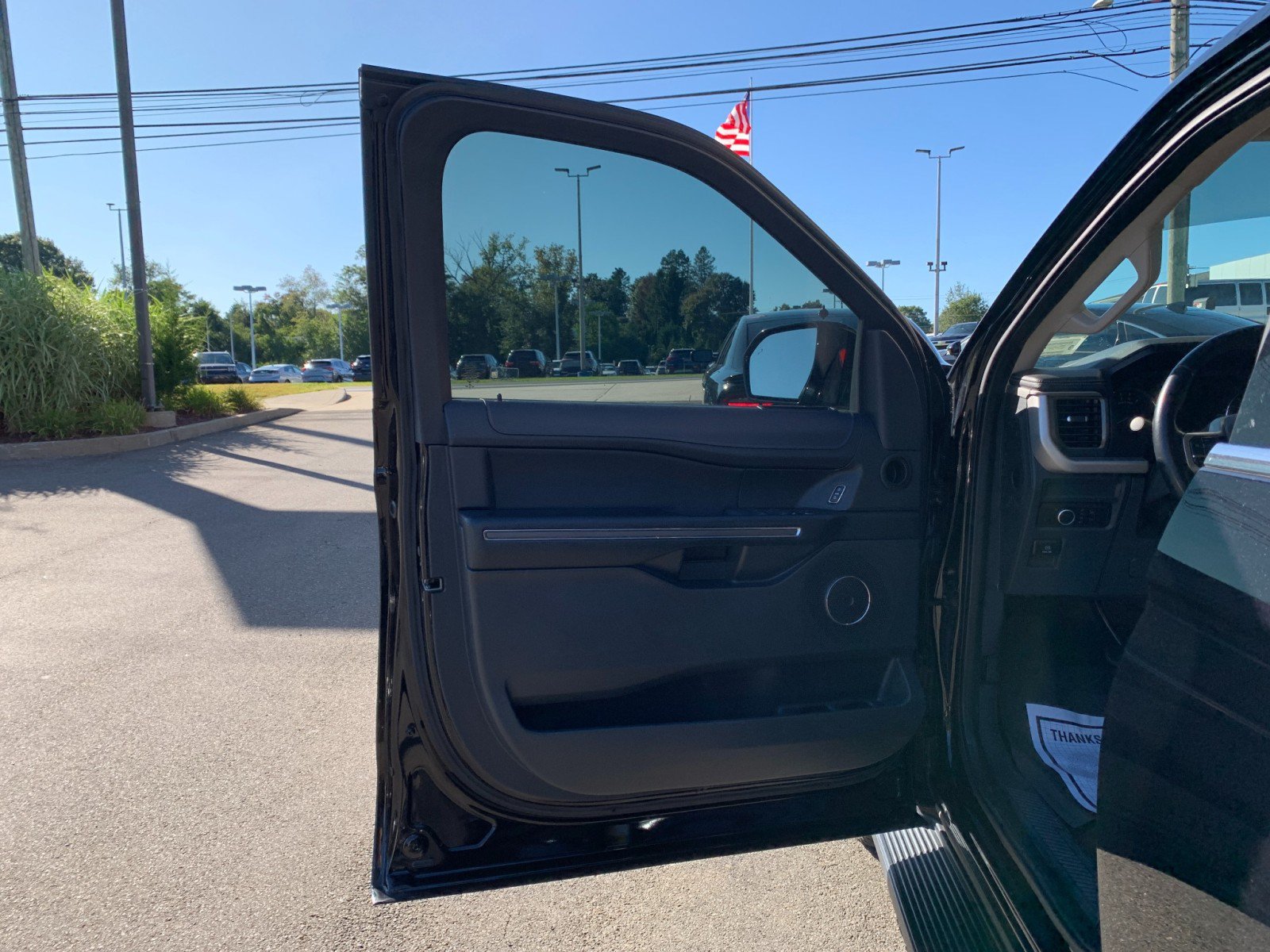 Used 2023 Ford Expedition XLT AWD/4WD image 14