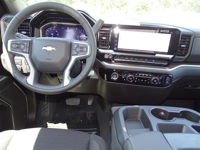 Used 2024 Chevrolet Silverado 1500 LT image 7
