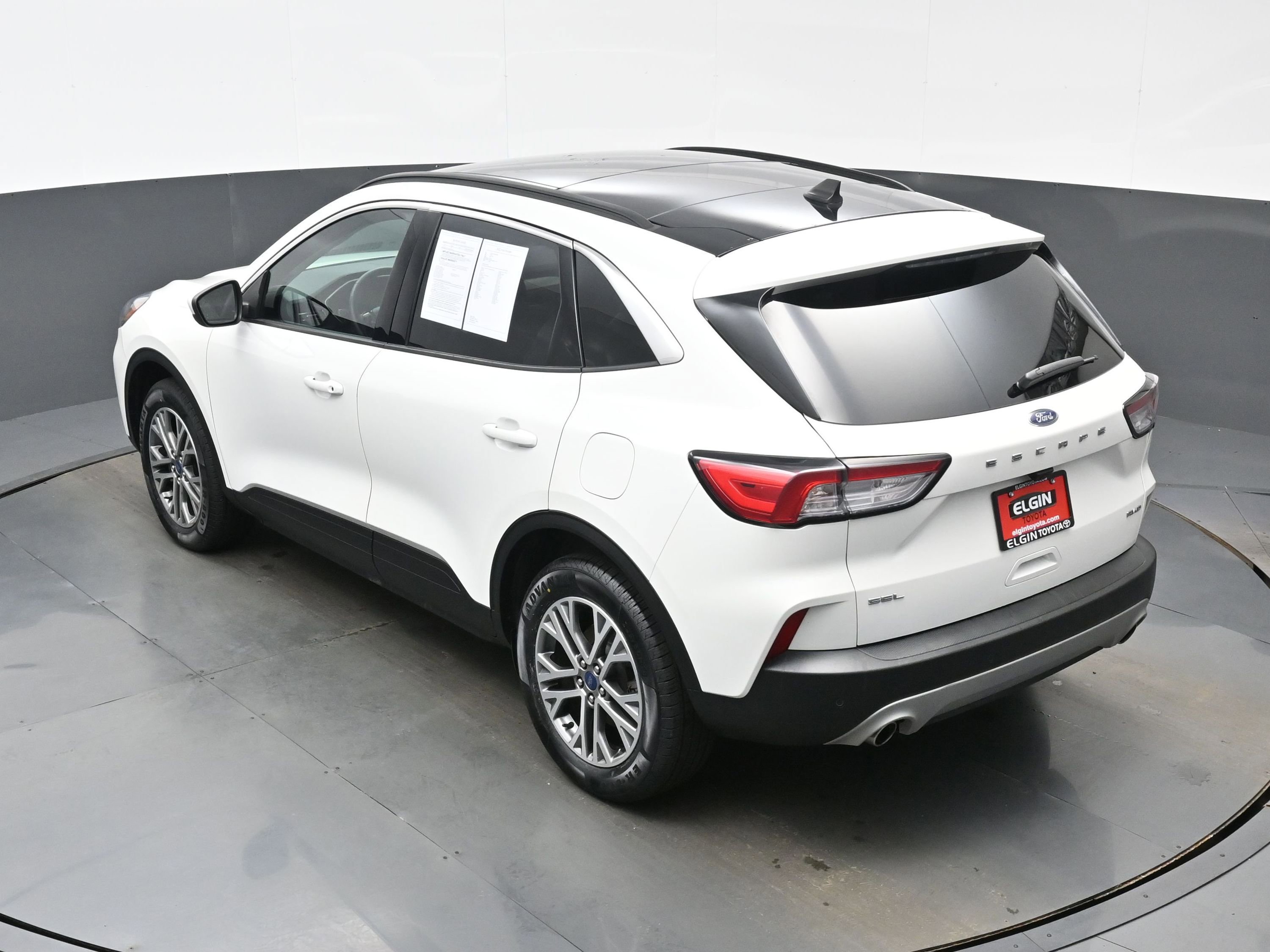 Used 2022 Ford Escape SEL image 39