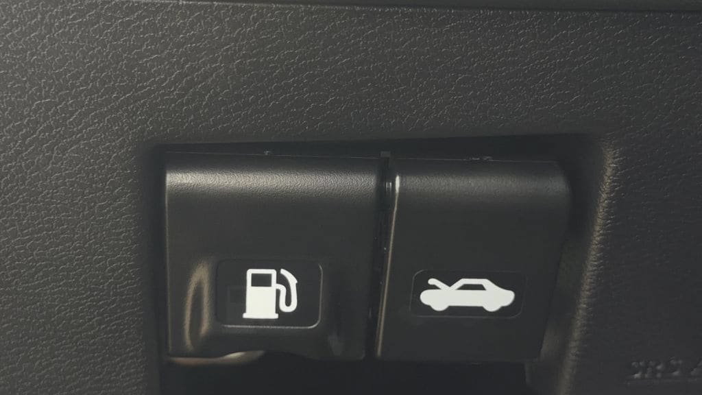 Used 2025 Nissan Versa SV FWD image 23