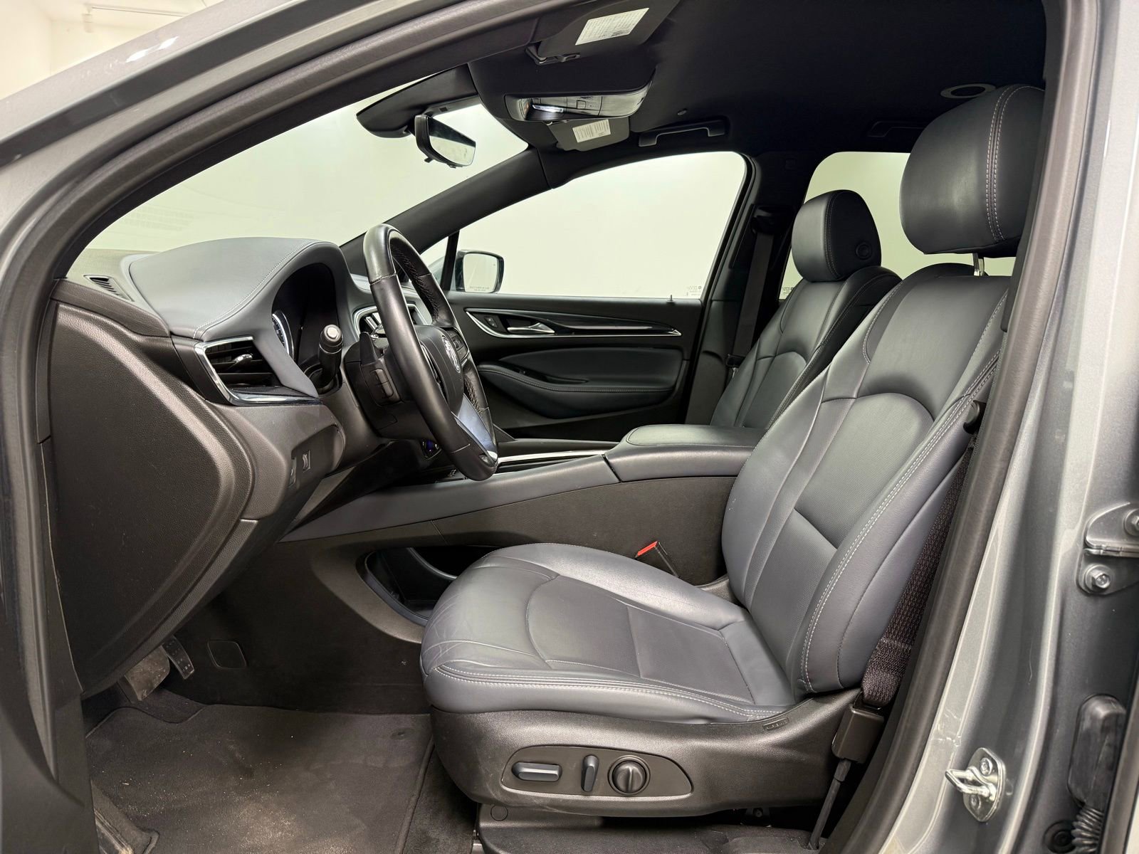 Used 2024 Buick Enclave Essence w/ Technology Package image 14