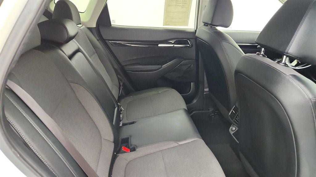 Used 2023 Kia Seltos S AWD/4WD image 21