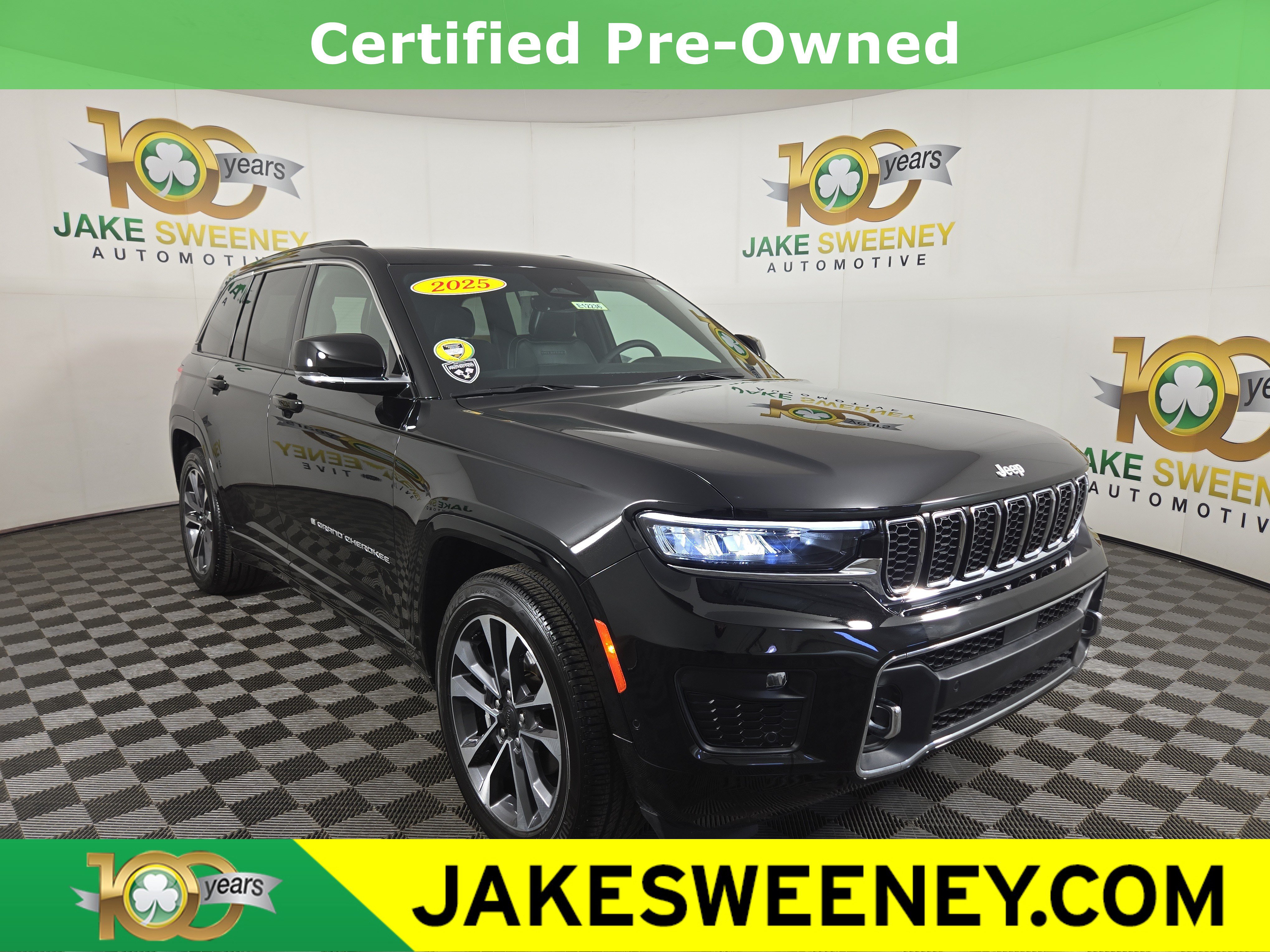 Certified 2025 Jeep Grand Cherokee Overland AWD/4WD image 1